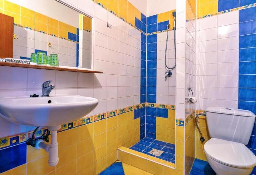 Habitación Cuádruple Estándar, Penzión Quatro Ii 250m Od Kúpaliska