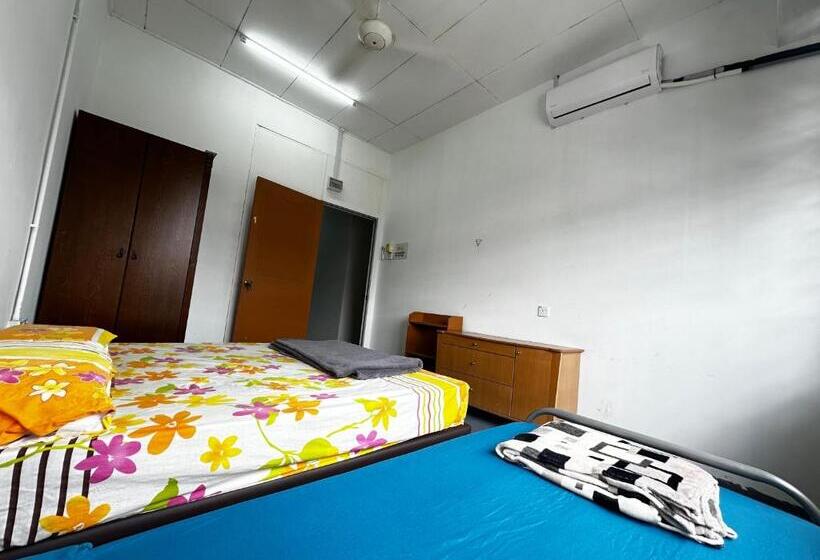 バスルーム共有のトリプルスタンダード, Jiaxin Dormitory Puteri Wangsa 家馨旅舍