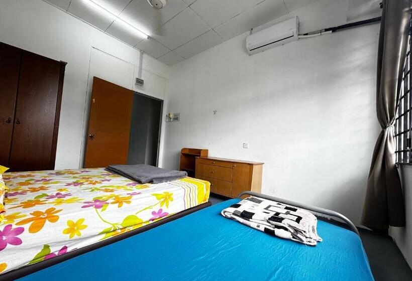 バスルーム共有のトリプルスタンダード, Jiaxin Dormitory Puteri Wangsa 家馨旅舍