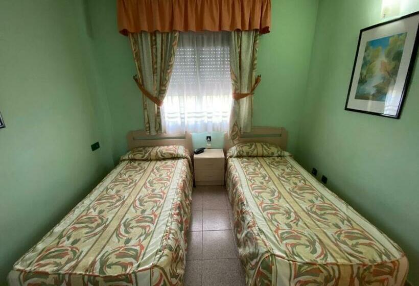 דירת חדר נוף לבריכה, Apartamento Cerca Del Paseo Y Port Aventura