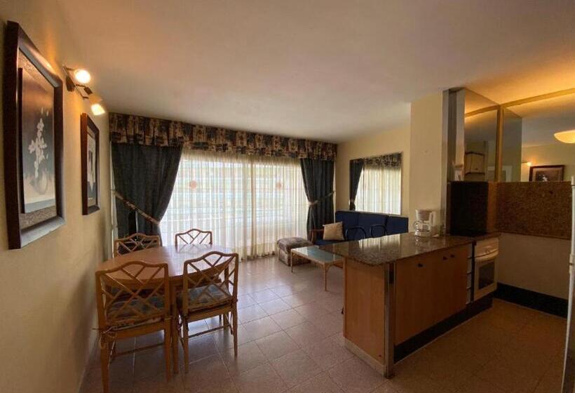 דירת חדר נוף לבריכה, Apartamento Cerca Del Paseo Y Port Aventura