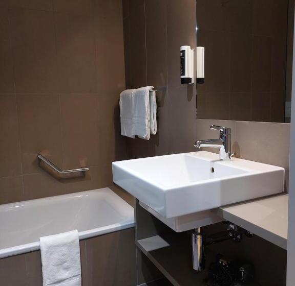 اتاق خانوادگی, B&b Hotel Lausanne Crissier