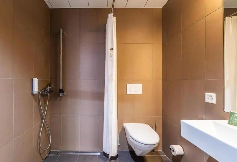 身障者適用スタンダードルーム, B&b Hotel Lausanne Crissier