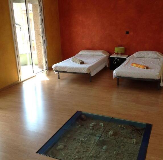 家庭套房, Hostel Alhambra