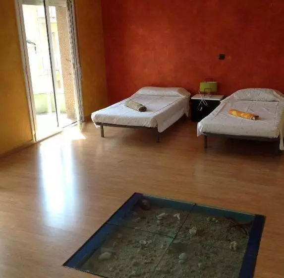 Suite Familiale, Hostel Alhambra