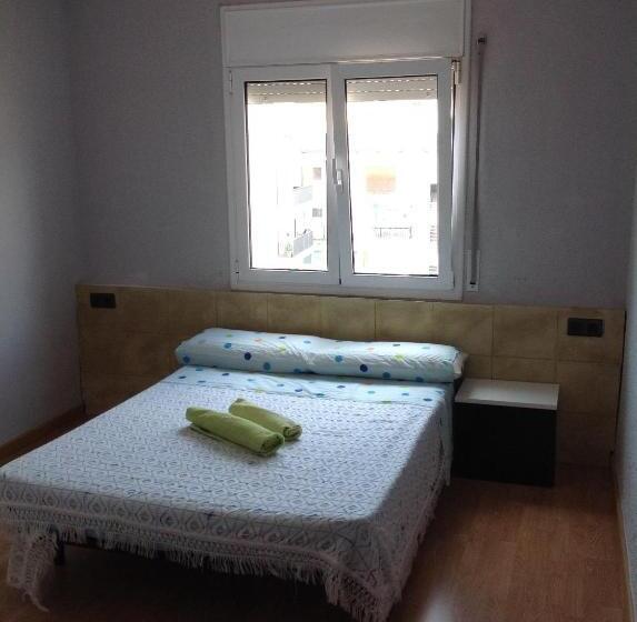 家庭套房, Hostel Alhambra