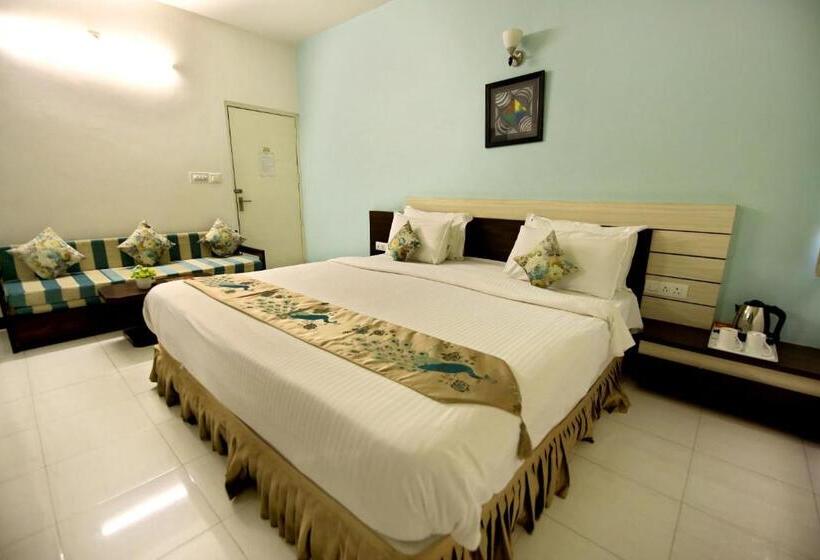 Quarto Superior, Ashish Palace
