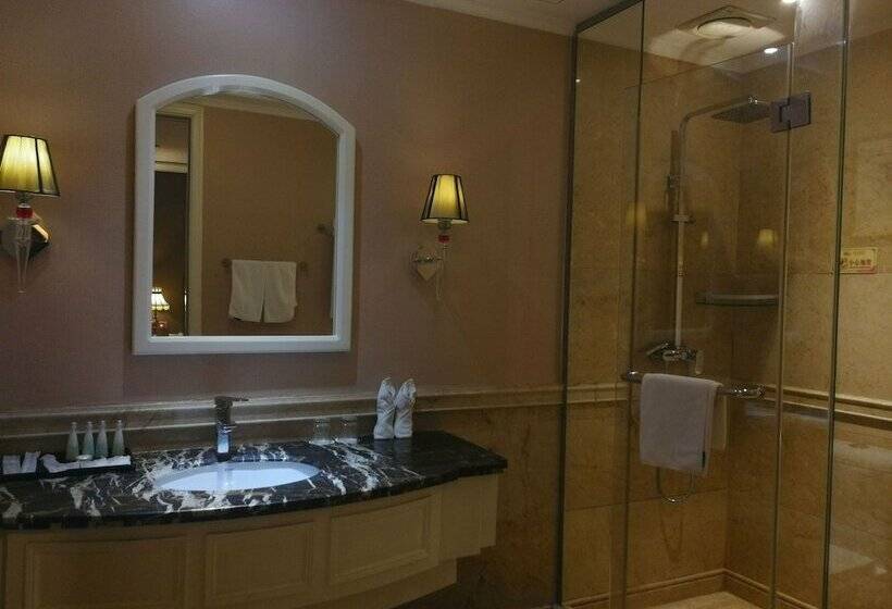 ビジネスルーム, Aventine