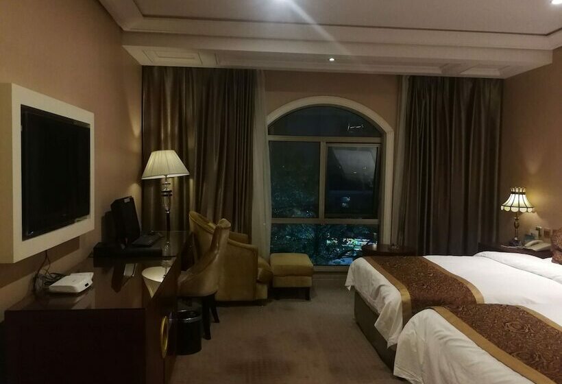 デラックスルーム, Aventine