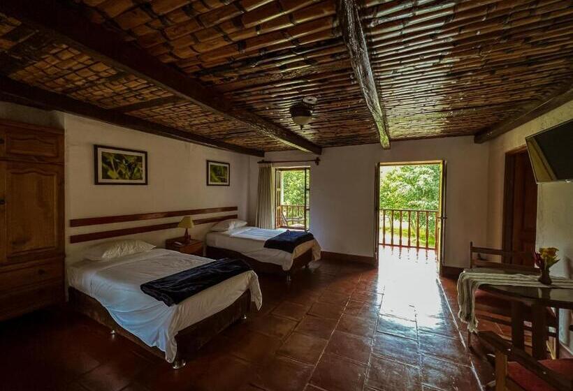 Номер Стандарт, Fundo Achamaqui