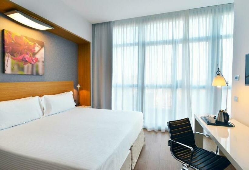 스탠다드 룸 킹사이즈 침대, Hilton Garden Inn Milan North