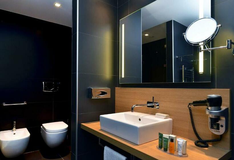 디럭스 룸, Hilton Garden Inn Milan North