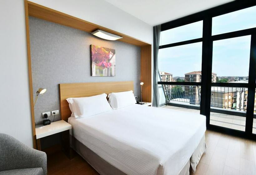 디럭스 룸, Hilton Garden Inn Milan North