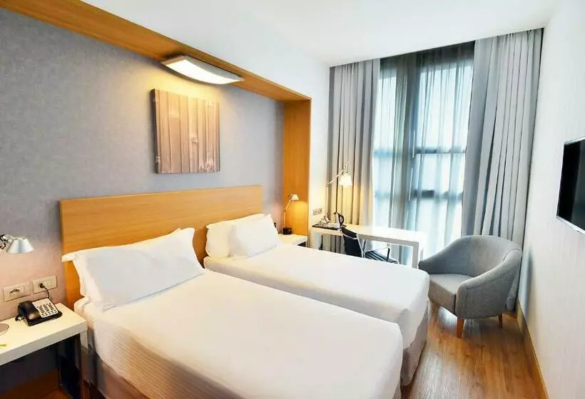 Standard Room Adapted for people with reduced mobility