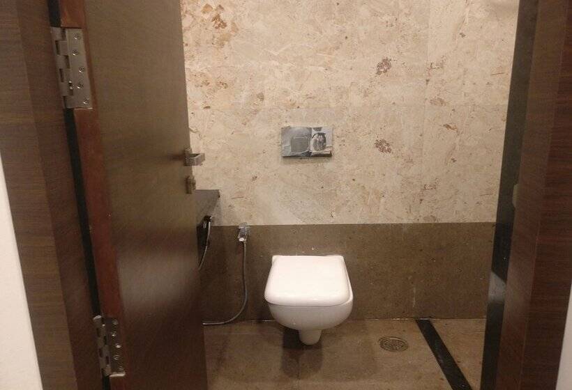 이그제큐티브 룸, Kohinoor Plaza