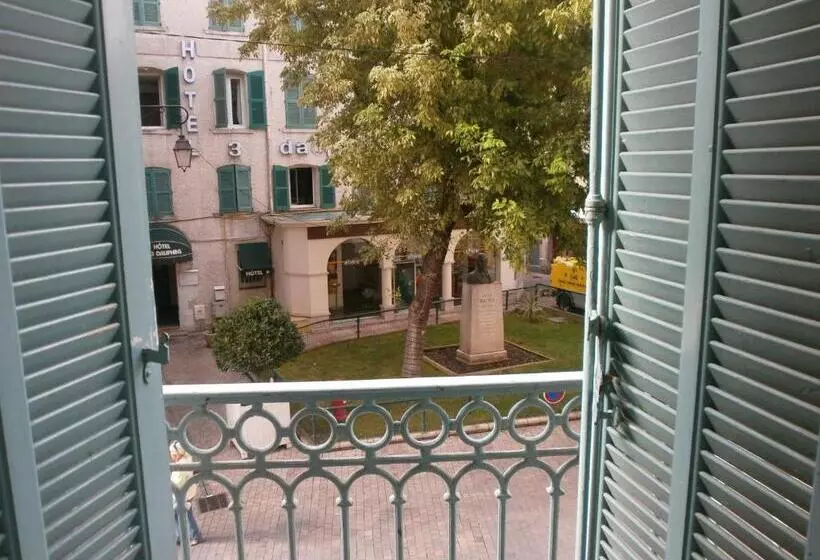 اتاق خانوادگی, Little Palace