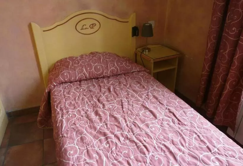 اتاق استاندارد یک نفره, Little Palace