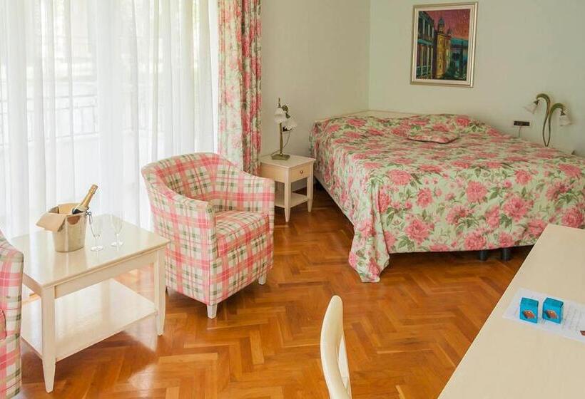 Standard Szoba Erkéllyel, Miramar