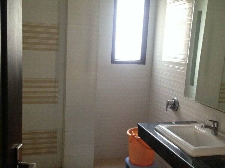 اتاق رویال, Namaskar Residency