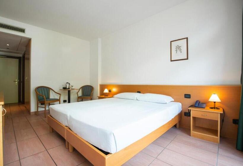 标准间带湖景, Park Hotel Abbadia