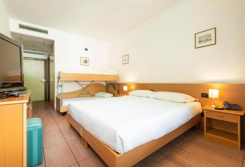 Четырехместный Номер Стандарт, Park Hotel Abbadia