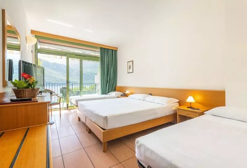 スタンダード４人部屋, Park Hotel Abbadia