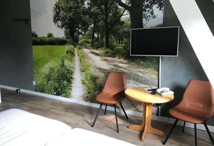 غرفة سوبيريور, Restaurant Mondriaan