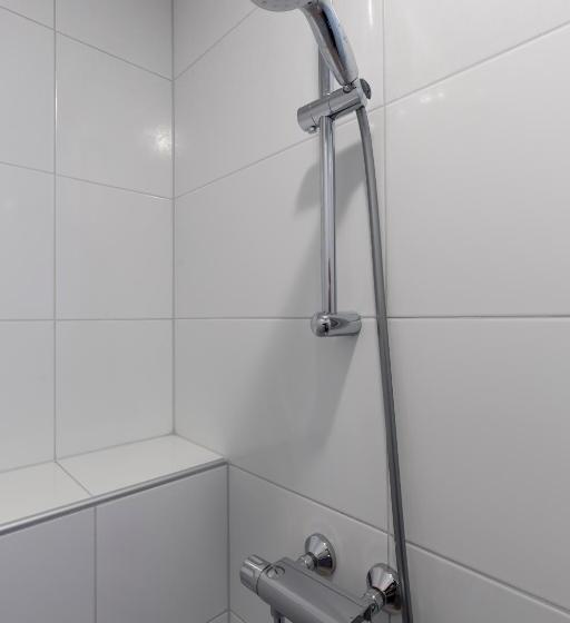 غرفة عائلية, Restaurant Mondriaan