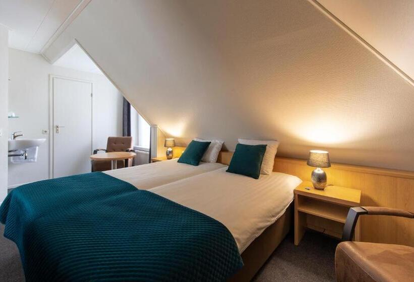 غرفة عائلية, Restaurant Mondriaan