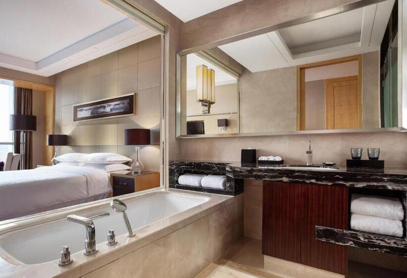キングサイズベッドのクラブルーム, Sheraton Zhenjiang