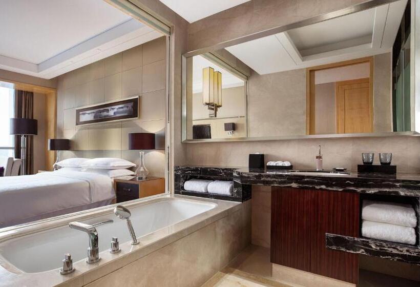 キングサイズベッドのクラブルーム, Sheraton Zhenjiang