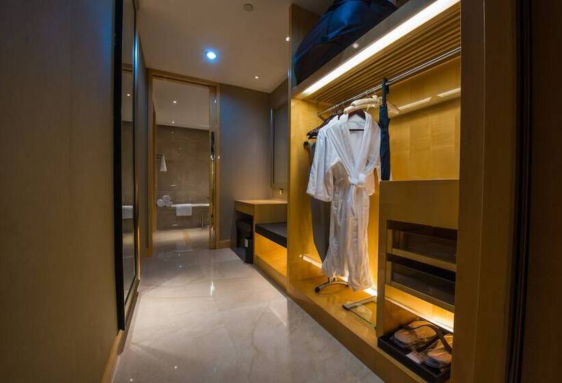 Люкс Клуб, Sheraton Zhenjiang