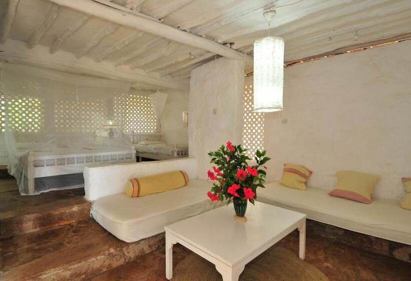 اتاق استاندارد سه نفره, Shimoni Reef Lodge