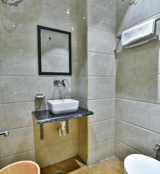 Номер Deluxe, Singh International, Amritsar