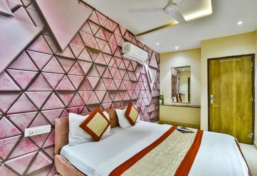 Номер Deluxe, Singh International, Amritsar