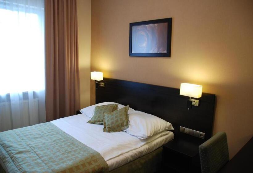 اتاق لوکس با تخت بزرگ, Topaz Poznań Centrum