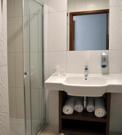 اتاق لوکس با تخت بزرگ, Topaz Poznań Centrum