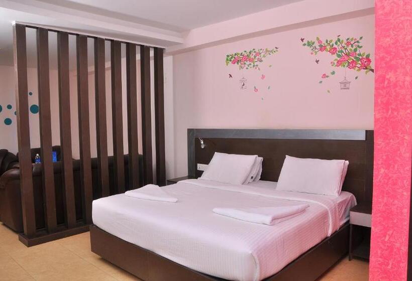 스위트, Vinayaga Inn By Poppys Ooty