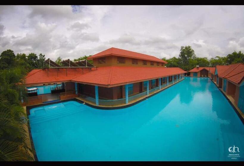 Номер Deluxe, Saj Earth Resort & Convention Center , Kochi