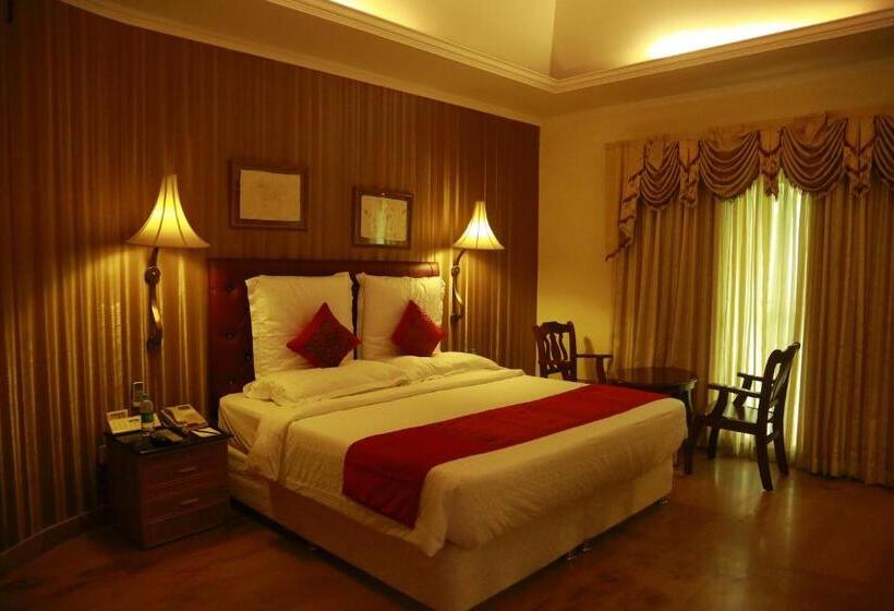 Номер Deluxe, Saj Earth Resort & Convention Center , Kochi