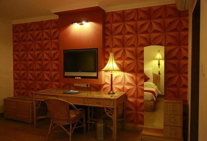 Номер Deluxe, Saj Earth Resort & Convention Center , Kochi