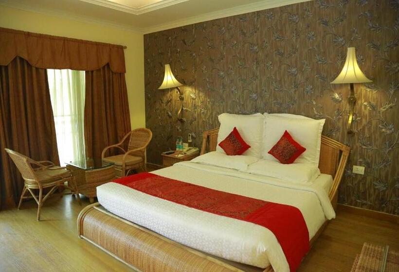 Номер Премиум, Saj Earth Resort & Convention Center , Kochi