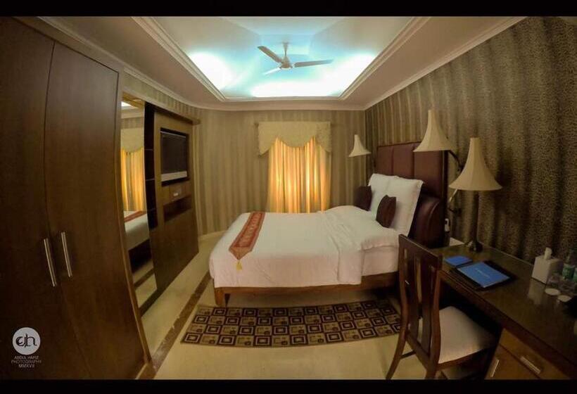 Люкс с Бассейном, Saj Earth Resort & Convention Center , Kochi