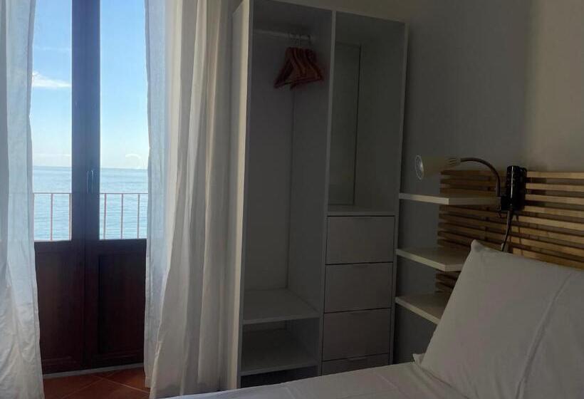 اتاق اکونومی, Casa Scala