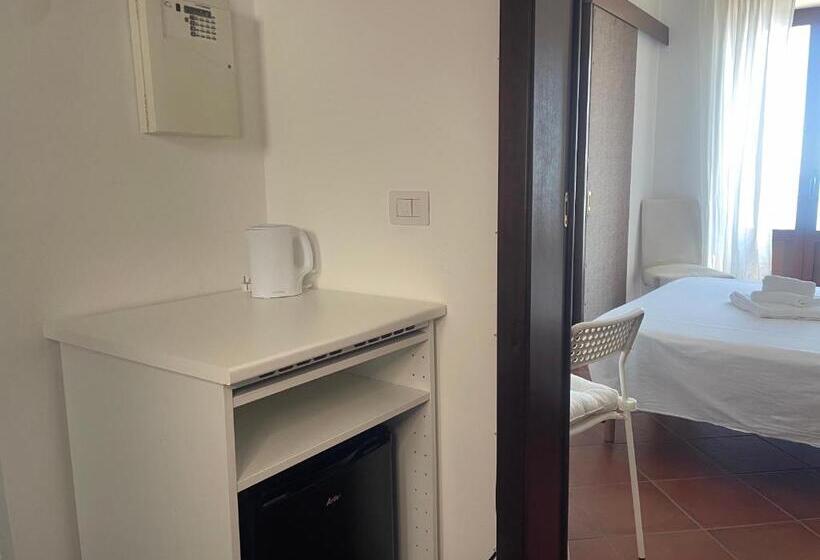 اتاق اکونومی, Casa Scala