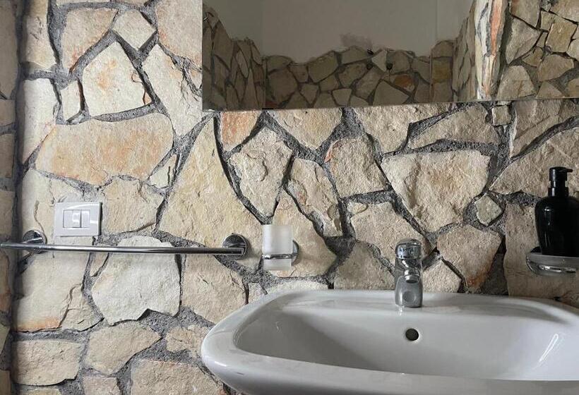 اتاق اکونومی, Casa Scala