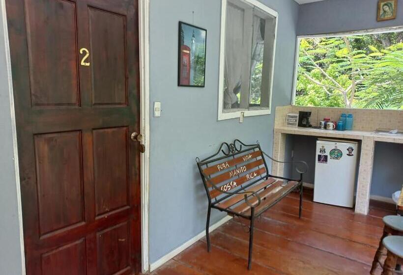 غرفة قياسية رباعية, Donde Familia Manito