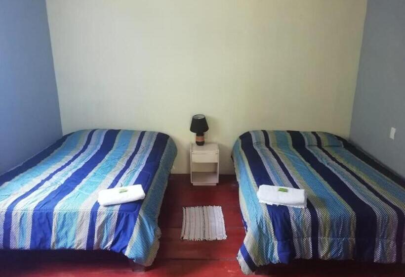 غرفة كلاسيكية رباعية, Donde Familia Manito