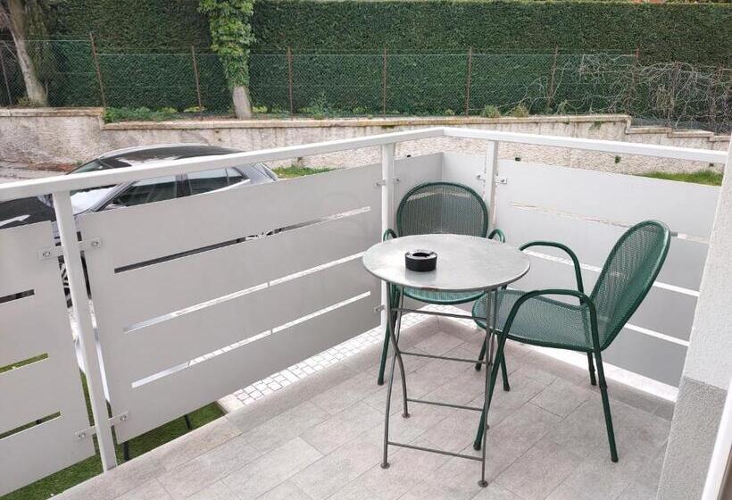 اتاق استاندارد با بالکن, Apfel Ar Holiday Home