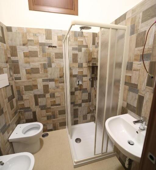 اتاق لوکس, Corso 138 By Domusextra